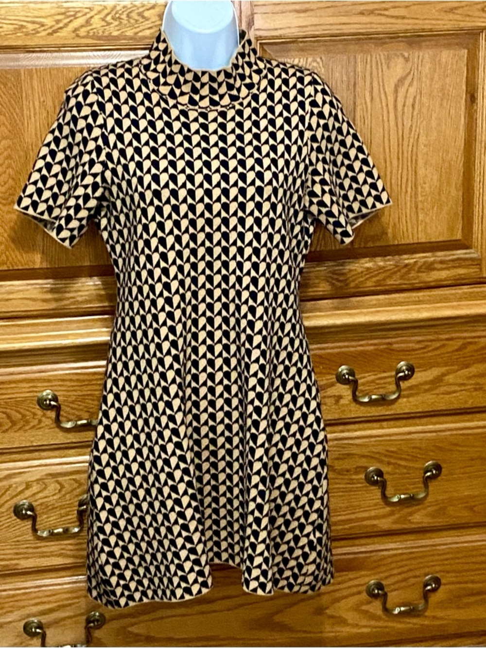 Anthropologie The Nina Short-Sleeve Mock-Neck Mod Mini Dress Brown Motif Sz M - Picture 1 of 16